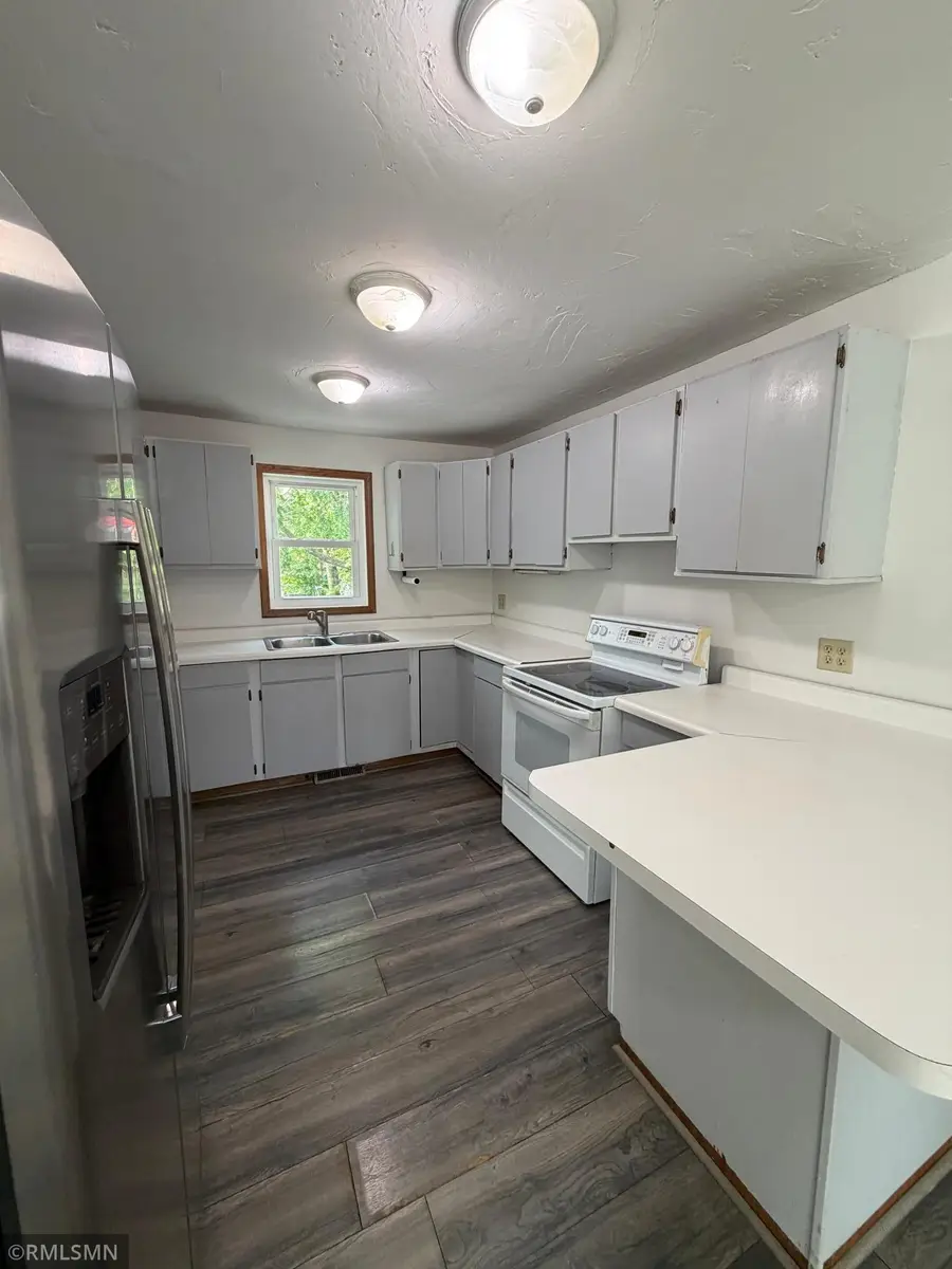 607 1st Avenue E, Shakopee, MN 55379 - #3