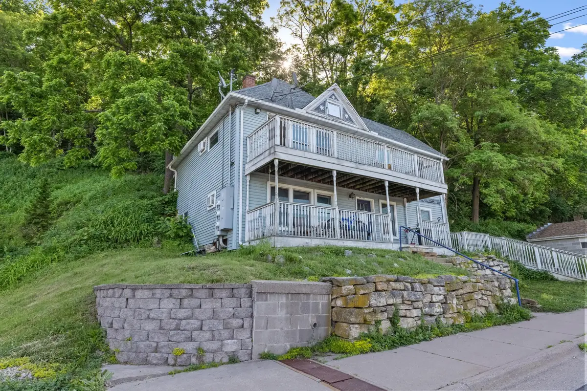 108 S Hill Street, Fountain City, WI 54629 - #1