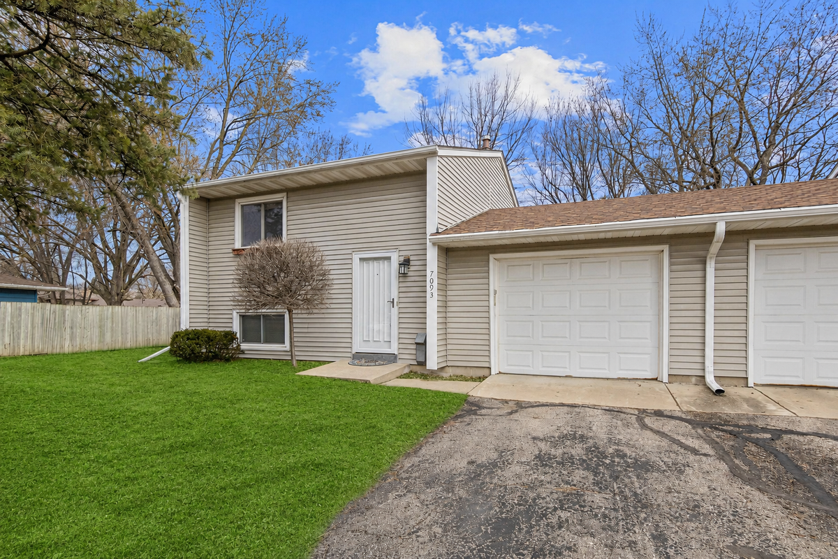 7093 146th Street W, Apple Valley, MN 55124 - #1