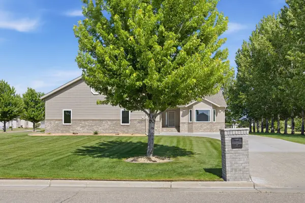 3653 N Sedona Court, West Fargo, ND 58078