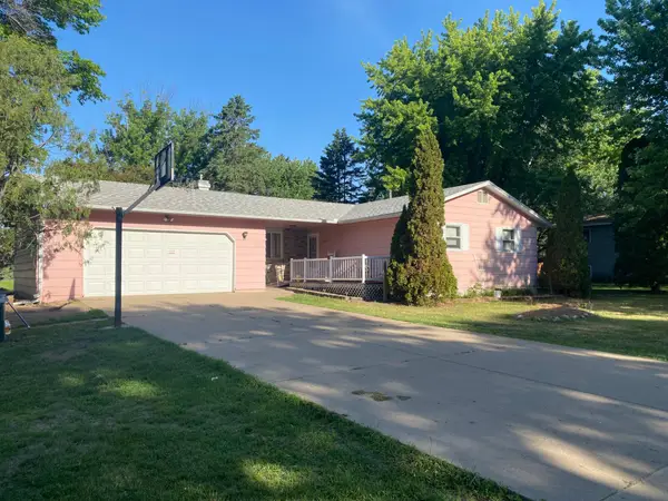 1007 10th Avenue N, Princeton, MN 55371