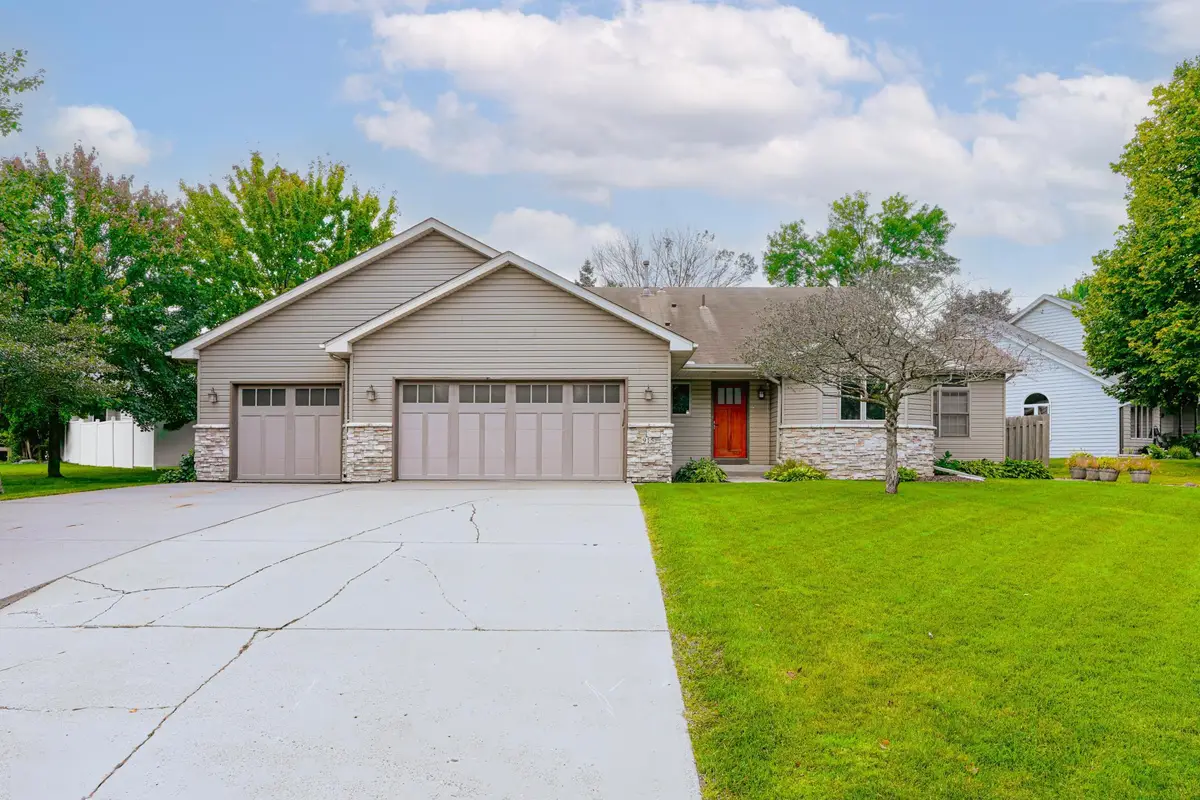 915 Ferndale Street S, Saint Paul, MN 55119 - #1