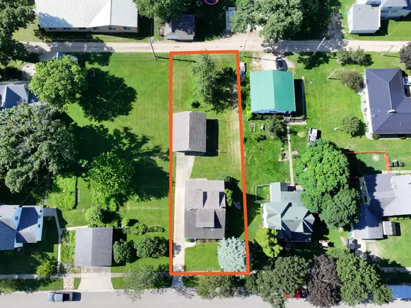 111 W Cabot Street, Le Roy, MN 55951