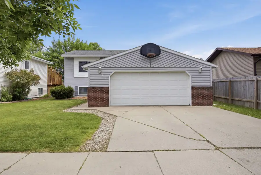 619 21st Street E, West Fargo, ND 58078 - #2