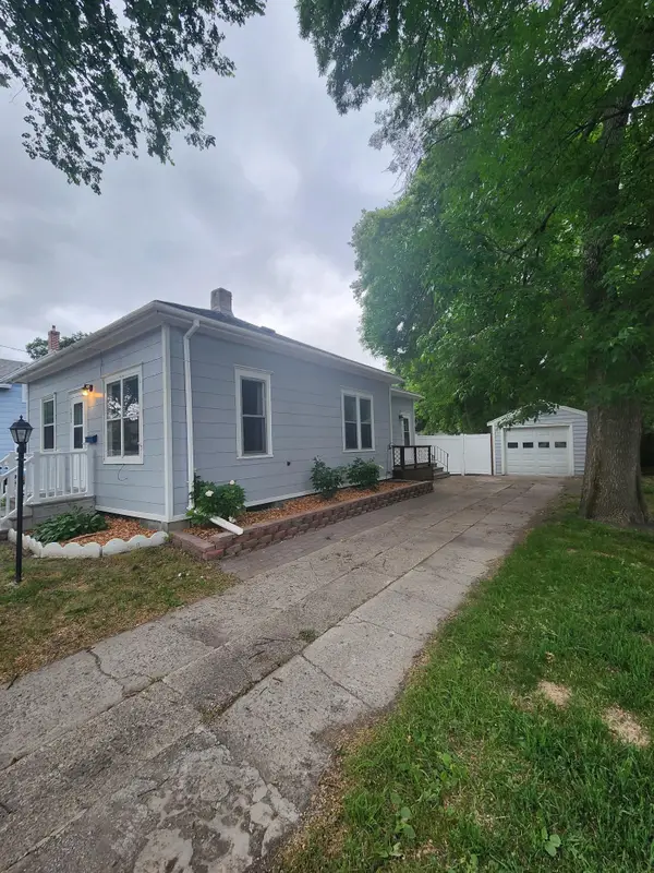 310 14th Street S, Fargo, ND 58103