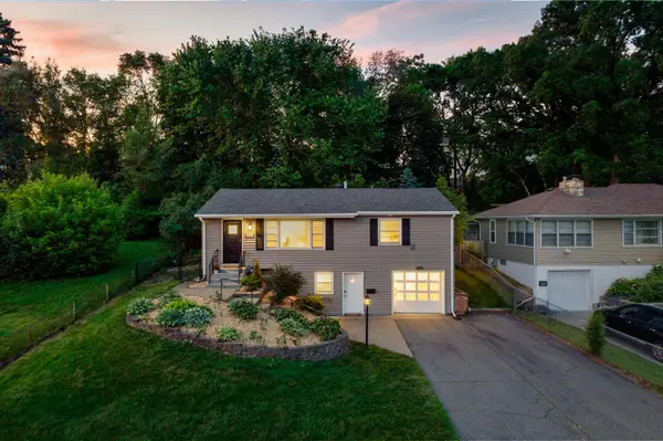 2736 Mcnair Drive N, Minneapolis, MN 55422