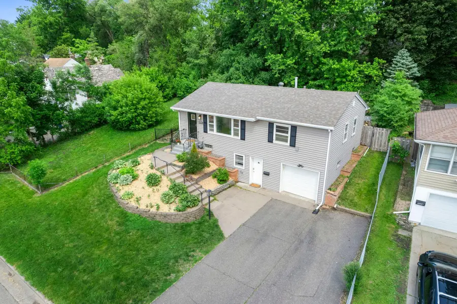 2736 Mcnair Drive N, Minneapolis, MN 55422 - #3