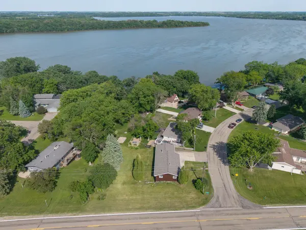 2101 Kenneth Drive, Albert Lea, MN 56007