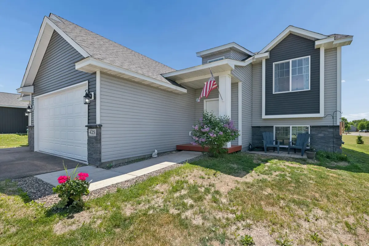 425 Eagle Street Nw, Isanti, MN 55040 - #1