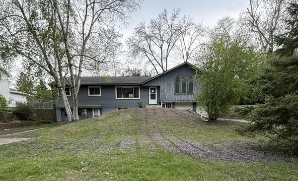10609 32nd Avenue N, Minneapolis, MN 55441