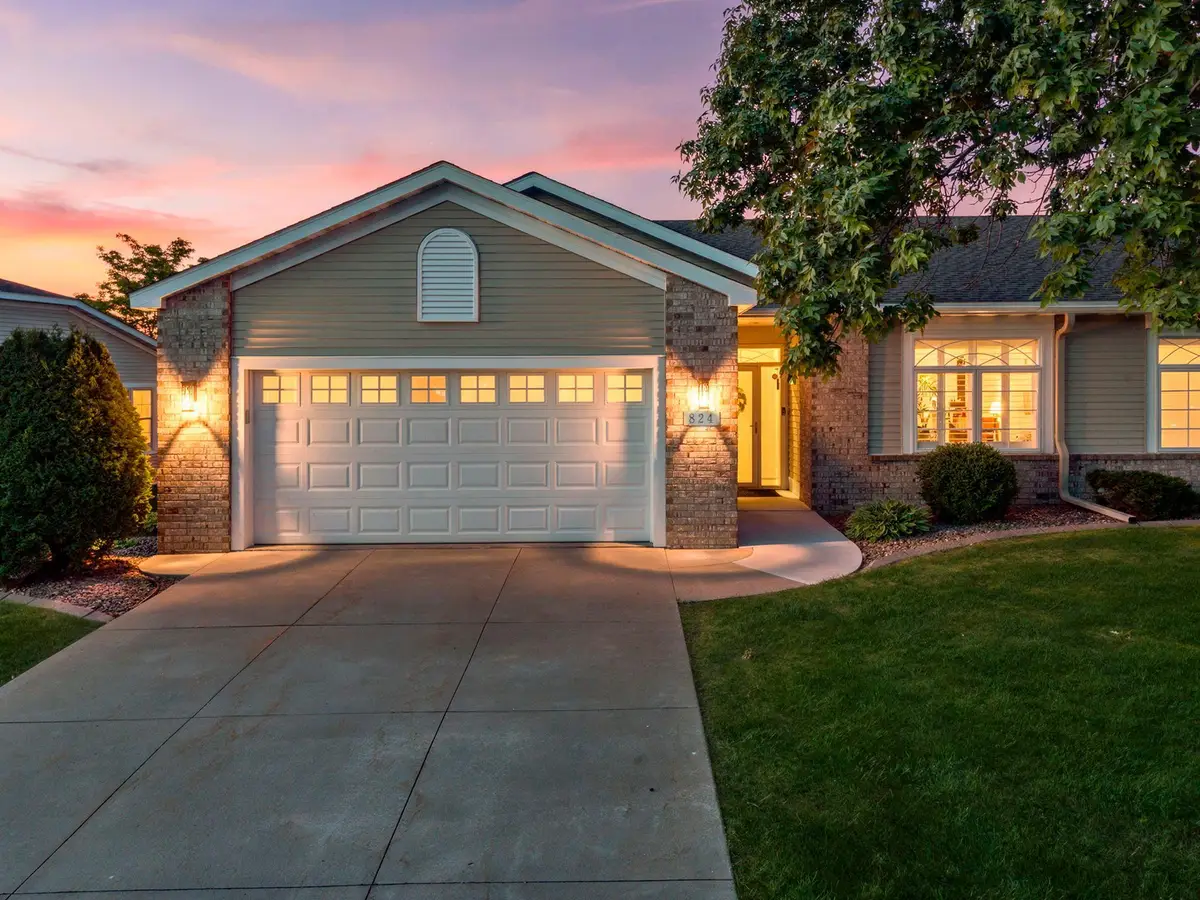 824 Monet Court, Saint Paul, MN 55120 - #1