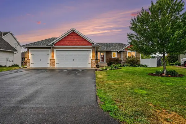 11477 Killarney Drive, Chisago City, MN 55013