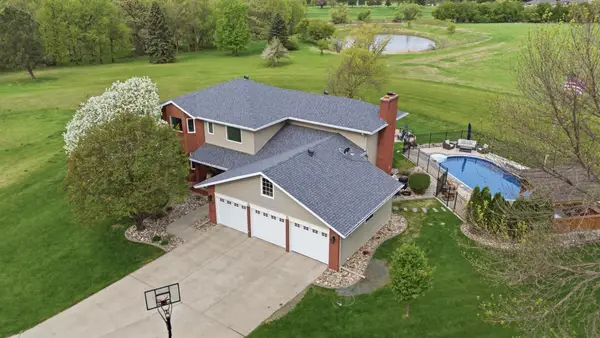 3500 Riverview Circle, Moorhead, MN 56560