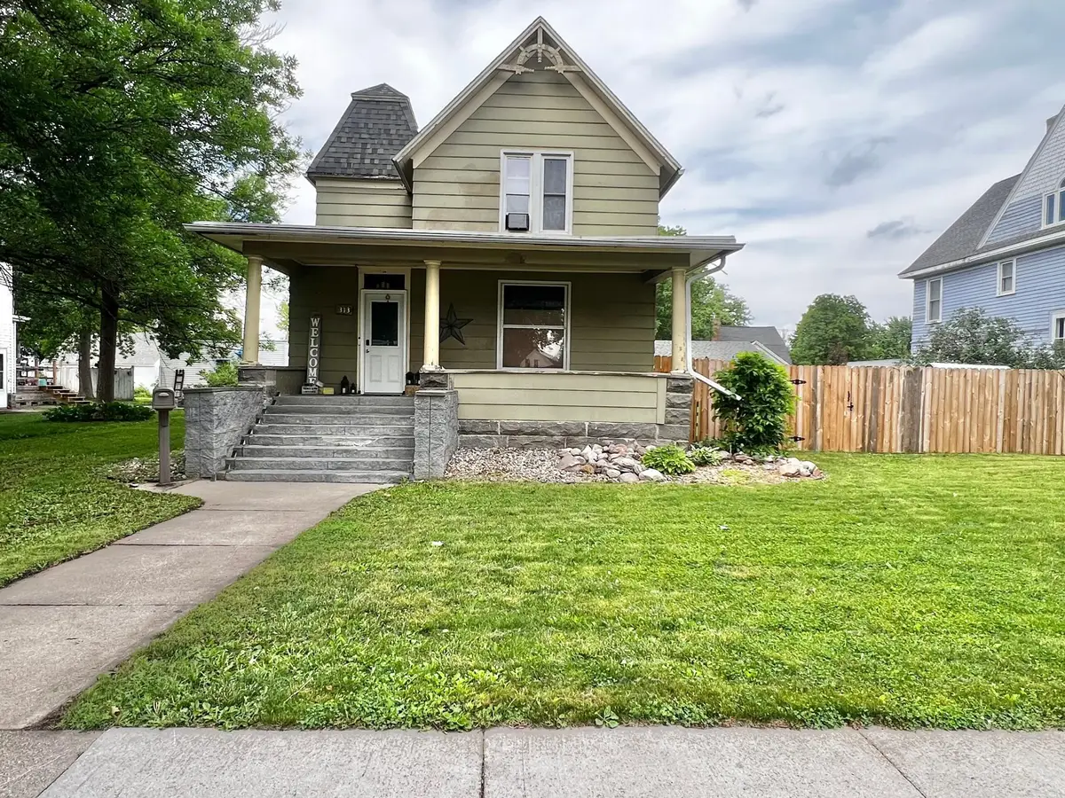 313 E 5th Street, Redwood Falls, MN 56283 - #1