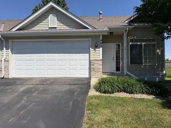 402 Creekside Drive, Buffalo, MN 55313