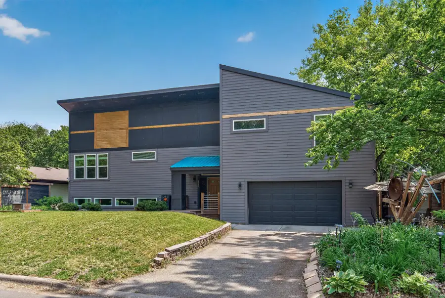 3432 Kyle Avenue N, Crystal, MN 55422 - #2