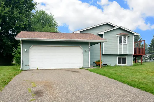 7227 Peterson Trail, Hugo, MN 55038