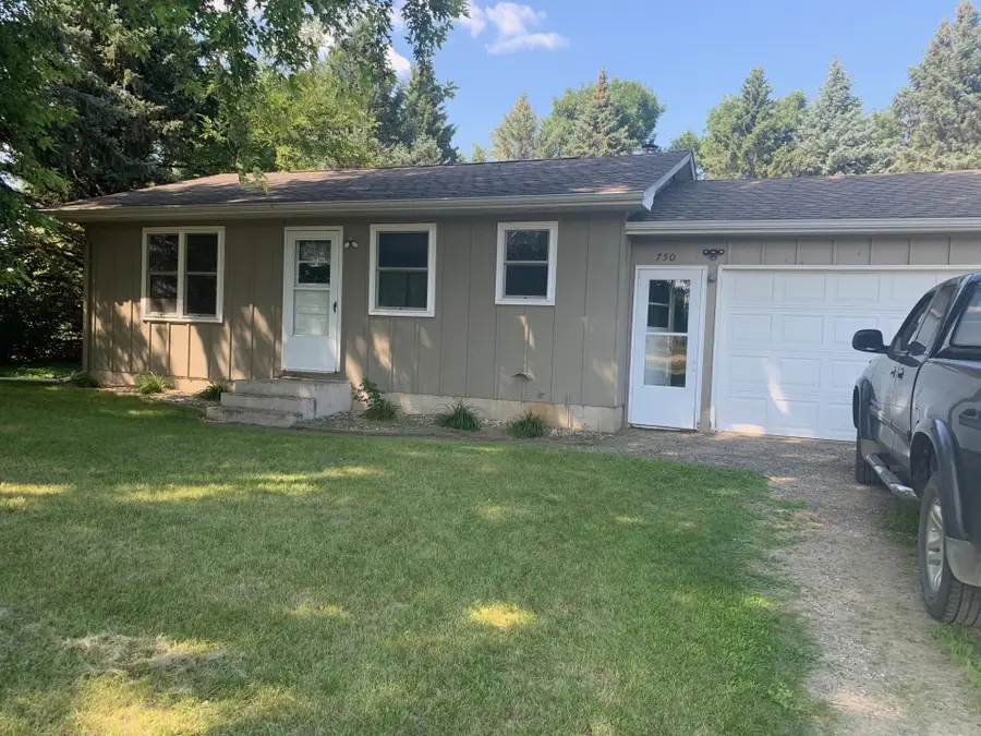 748-750 30th Avenue Nw, Willmar, MN 56201 - #2