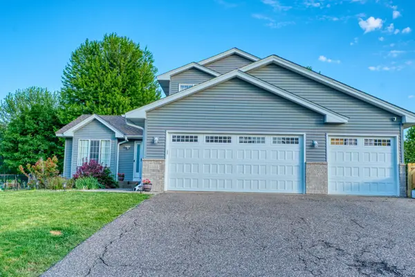 3803 Globe Flower Circle N #1, Minneapolis, MN 55443