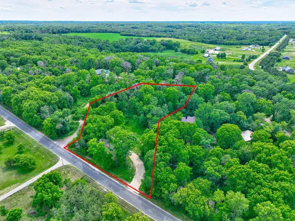660 100th Street, Roberts, WI 54023