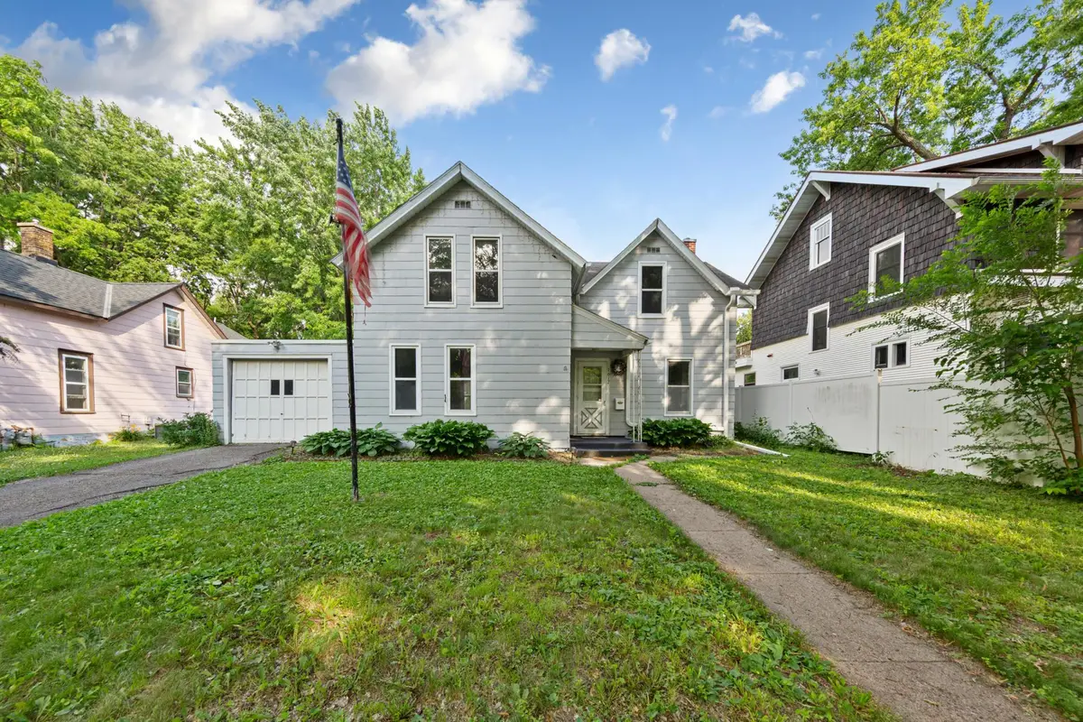 1617 N 4th Street, Mankato, MN 56001 - #1