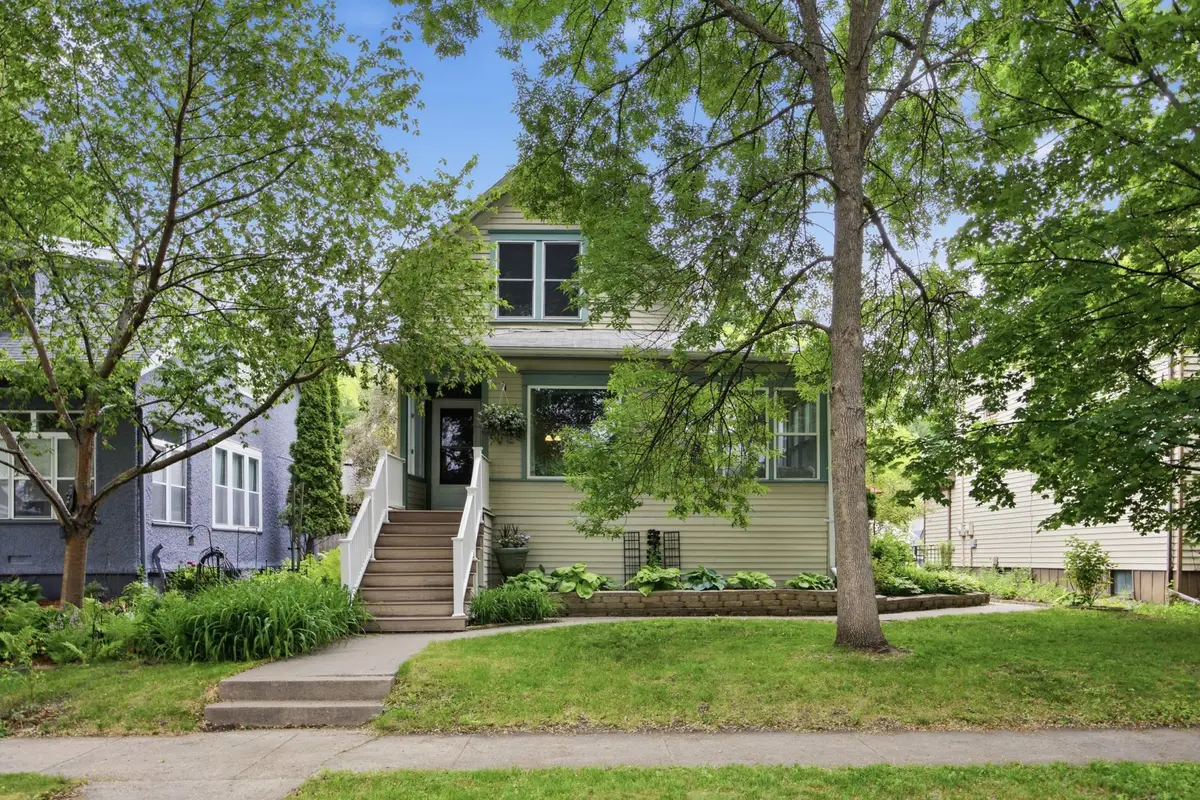 1041 5th Street N, Fargo, ND 58102 - #1