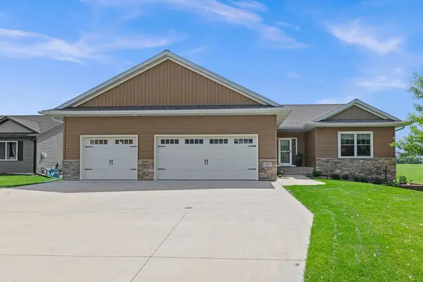 207 Bouldercrest Avenue Ne, Owatonna, MN 55060