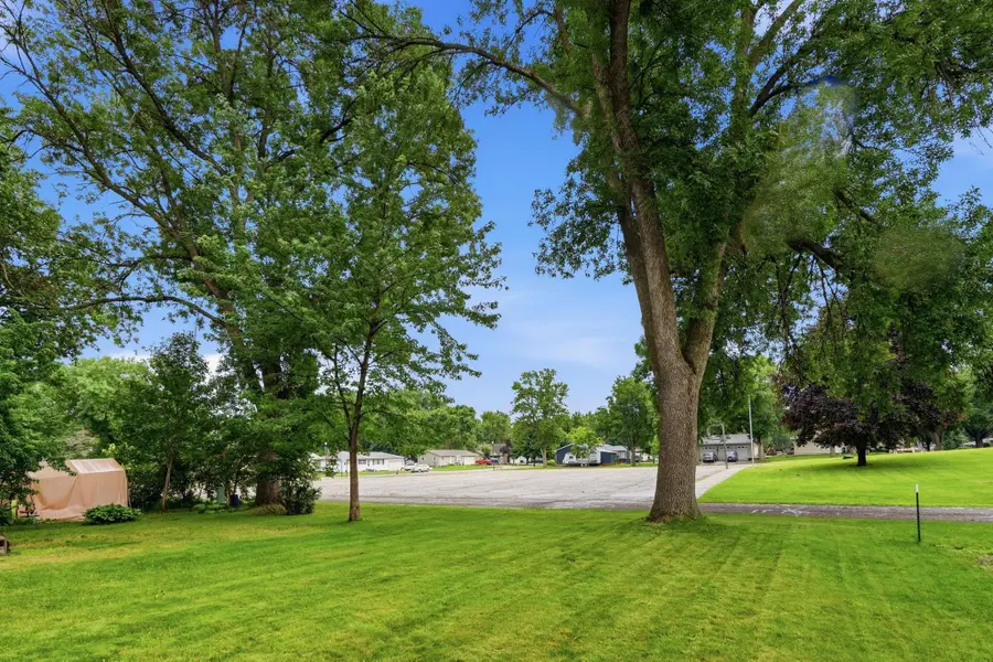 630 Milwaukee Avenue Sw, Hutchinson, MN 55350 - #3