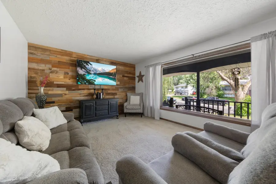 1516 Wellington Crescent, Faribault, MN 55021 - #3