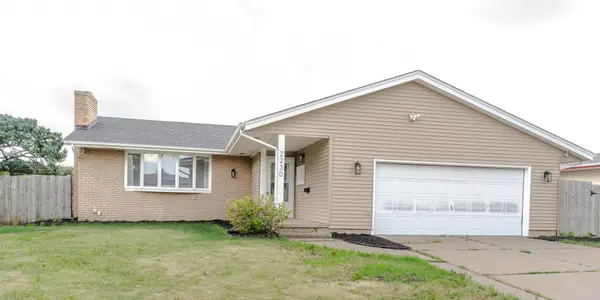 2230 Falcon Avenue, Saint Paul, MN 55119