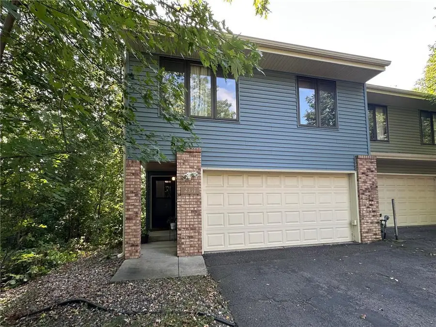 2341 14th Terrace Nw, Saint Paul, MN 55112 - #2
