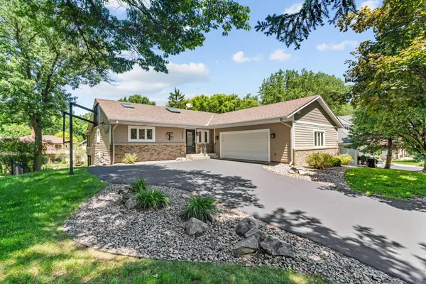 3042 12th Street Nw, New Brighton, MN 55112