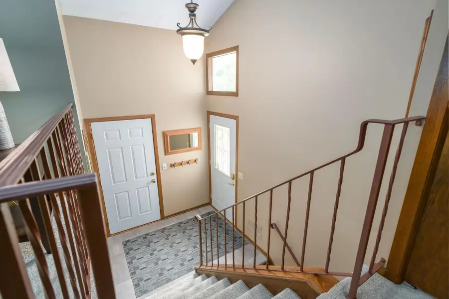1794 17th Avenue Nw, Saint Paul, MN 55112 - #2