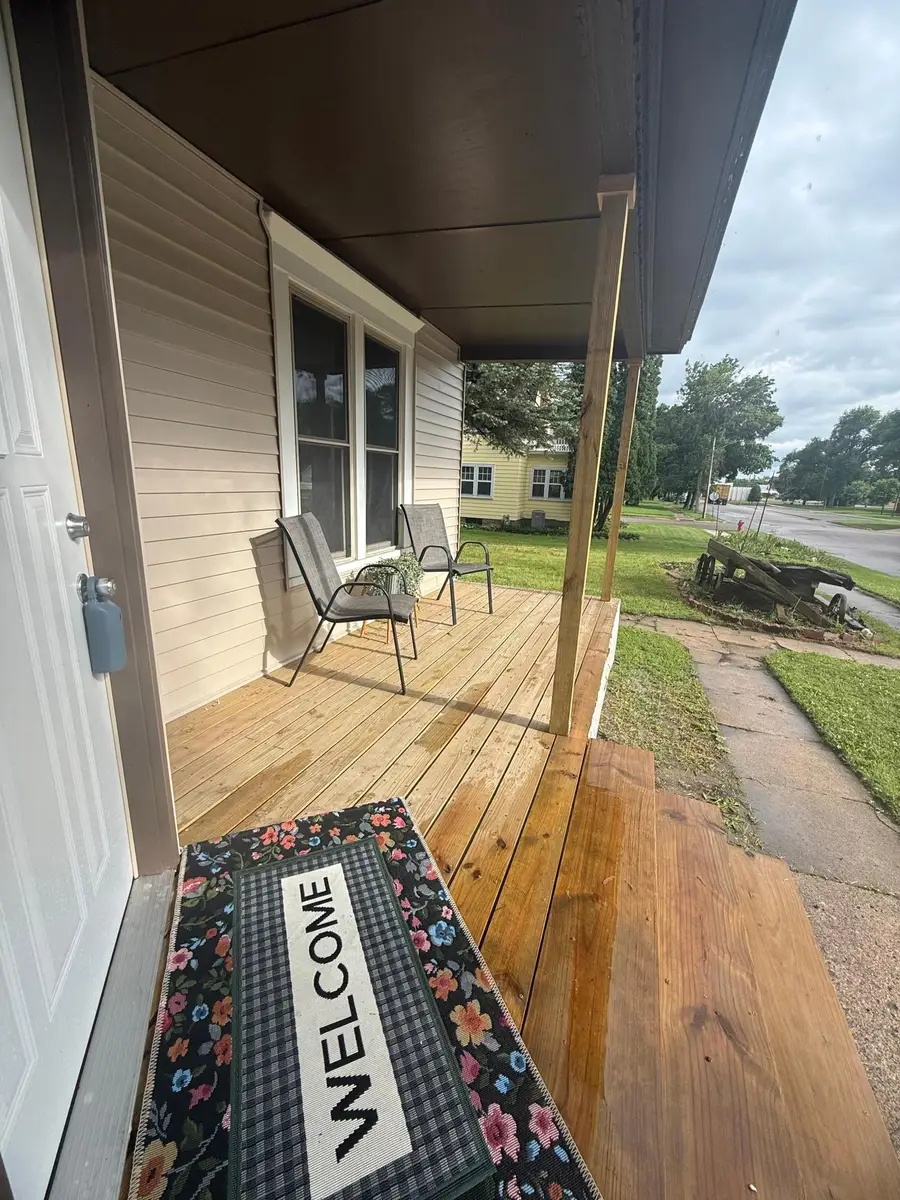 212 N Murphy Street, Lake Crystal, MN 56055 - #2