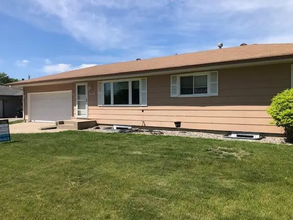 3110 N Broadway N, Fargo, ND 58102