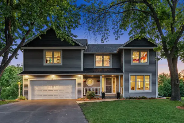 181 Cascade Court, Chanhassen, MN 55317