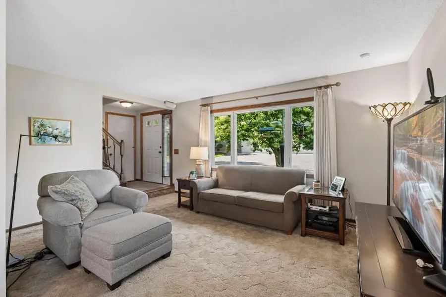9558 Kingsview Lane N, Osseo, MN 55369 - #3