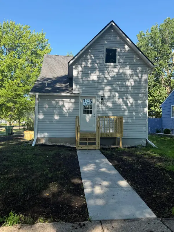 1203 Apel Avenue, Worthington, MN 56187