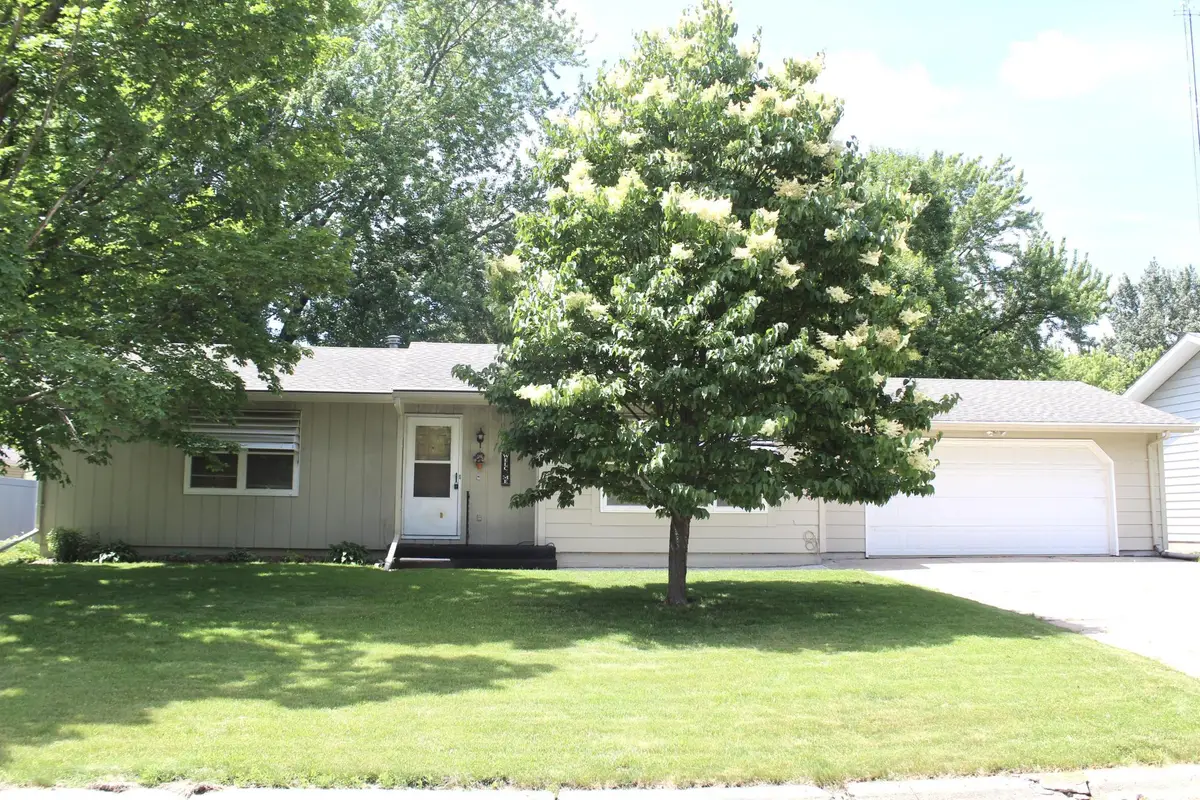 611 Grand Avenue Nw, Silver Lake, MN 55381 - #1