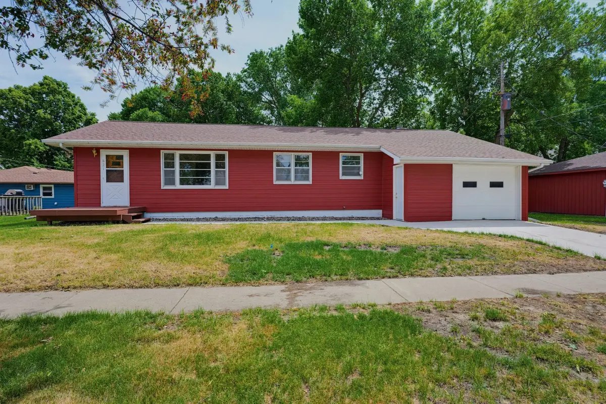 821 Ash Avenue, Bird Island, MN 55310 - #1