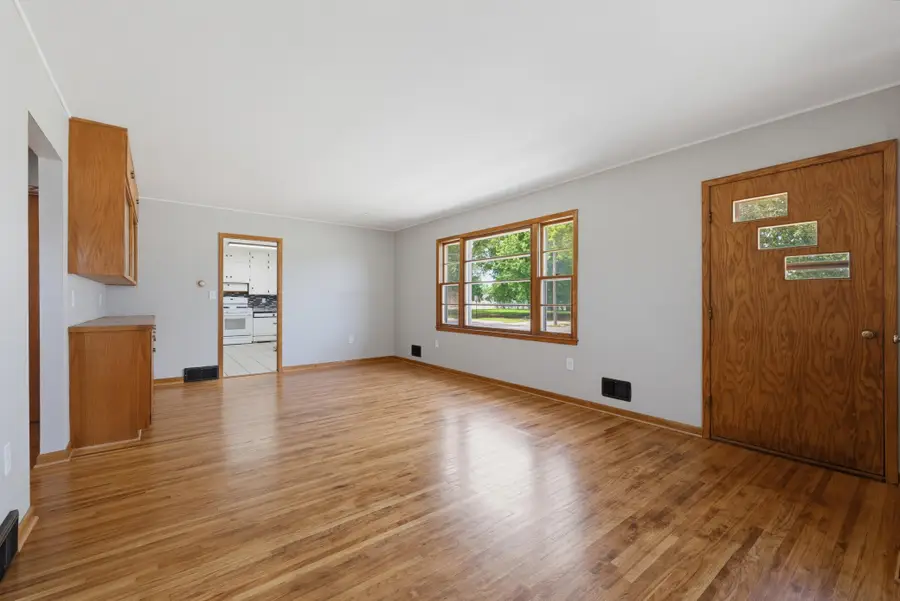 821 Ash Avenue, Bird Island, MN 55310 - #3