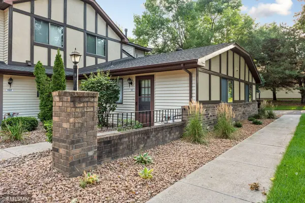 1101 W Royal Oaks Drive, Saint Paul, MN 55126