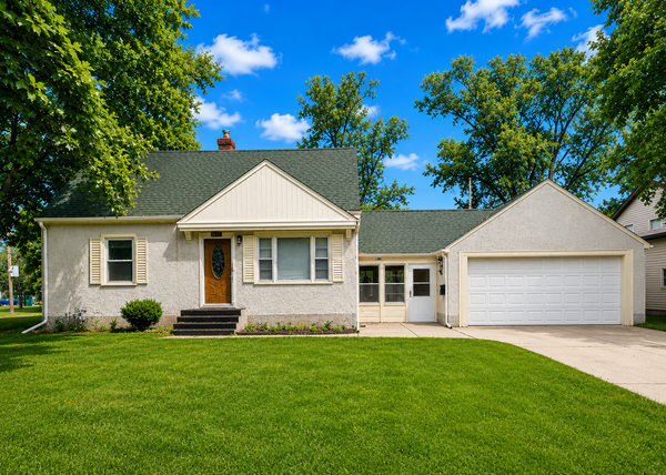 6424 50th Avenue N, Minneapolis, MN 55428