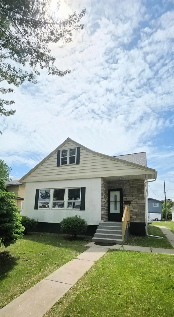2613 3rd Avenue W, Hibbing, MN 55746