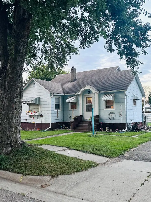 106 NE Oak Street, Brownsdale, MN 55918