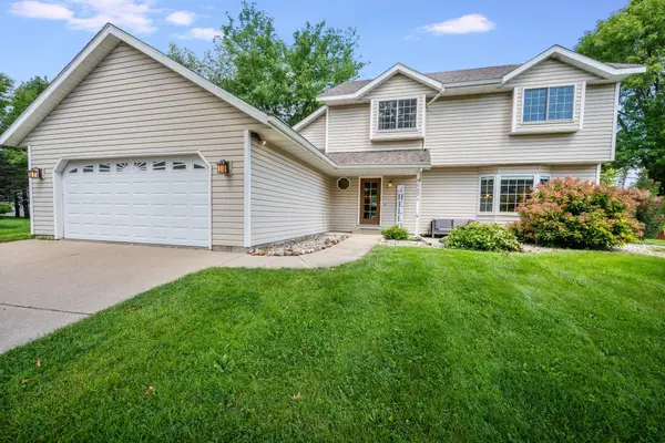 120 Chaucer Court, Mankato, MN 56001