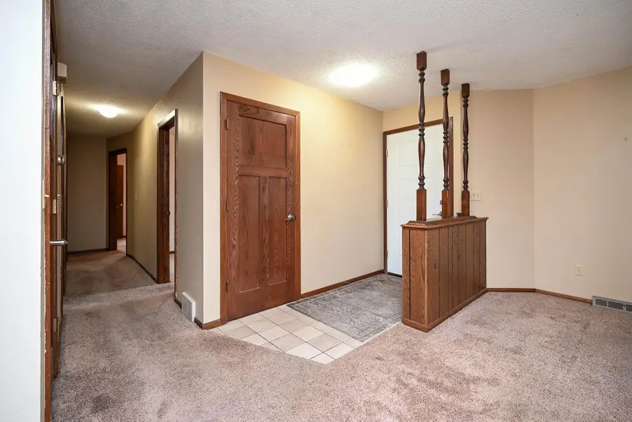 217 13th Avenue S, Onalaska, WI 54650 - #3