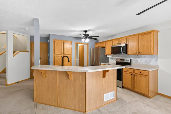 441 Pleasant Lane, Chaska, MN 55318