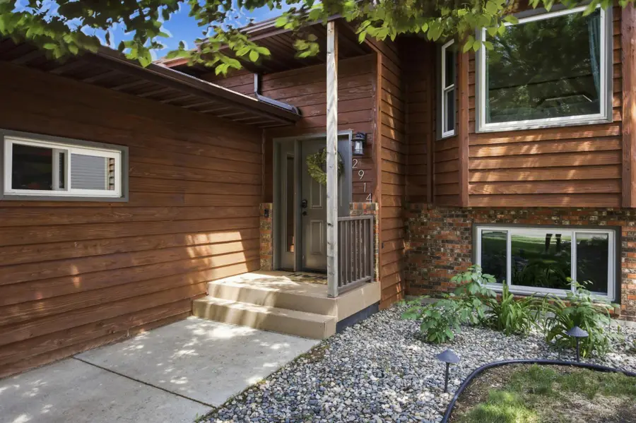 2914 S Bay Drive S, Fargo, ND 58103 - #3