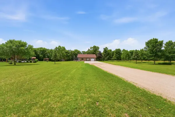 8666 Riverwood Circle N, New London, MN 56273